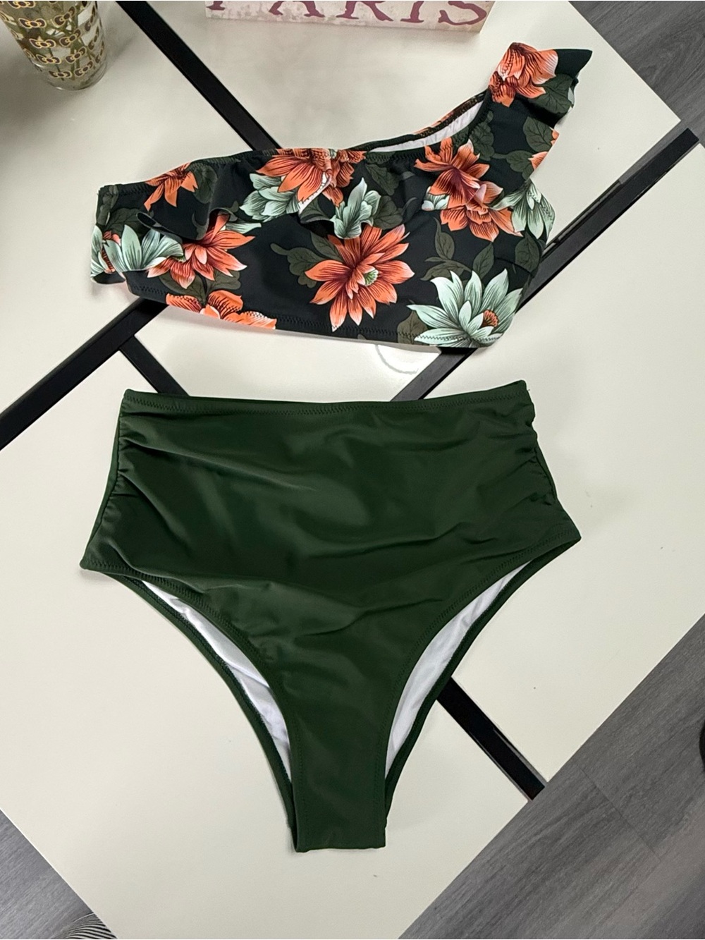 Cupshe Floral One-Shoulder Ruffle Bikini Set - Olive Green & Black Floral Size L - Picture 5 of 9